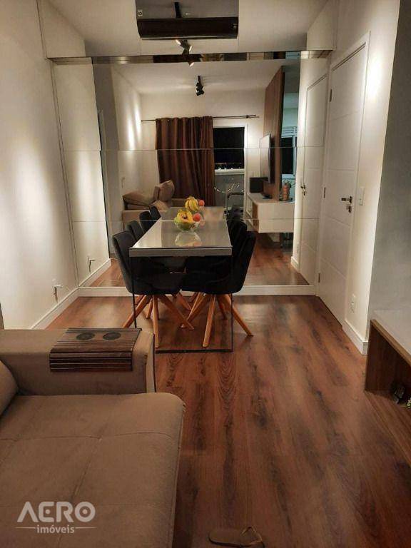 Apartamento à venda com 2 quartos, 56m² - Foto 8