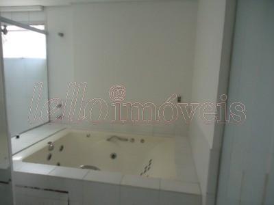 Apartamento para alugar com 4 quartos, 300m² - Foto 17