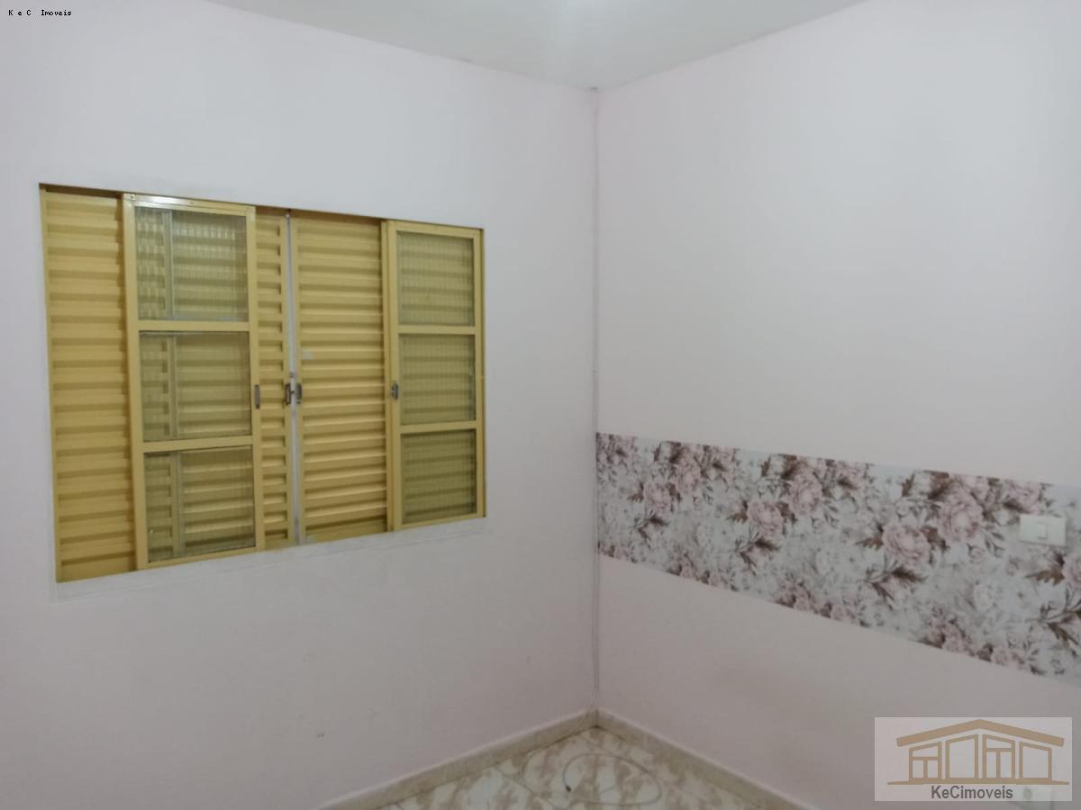 Terreno à venda com 1 quarto, 250m² - Foto 15