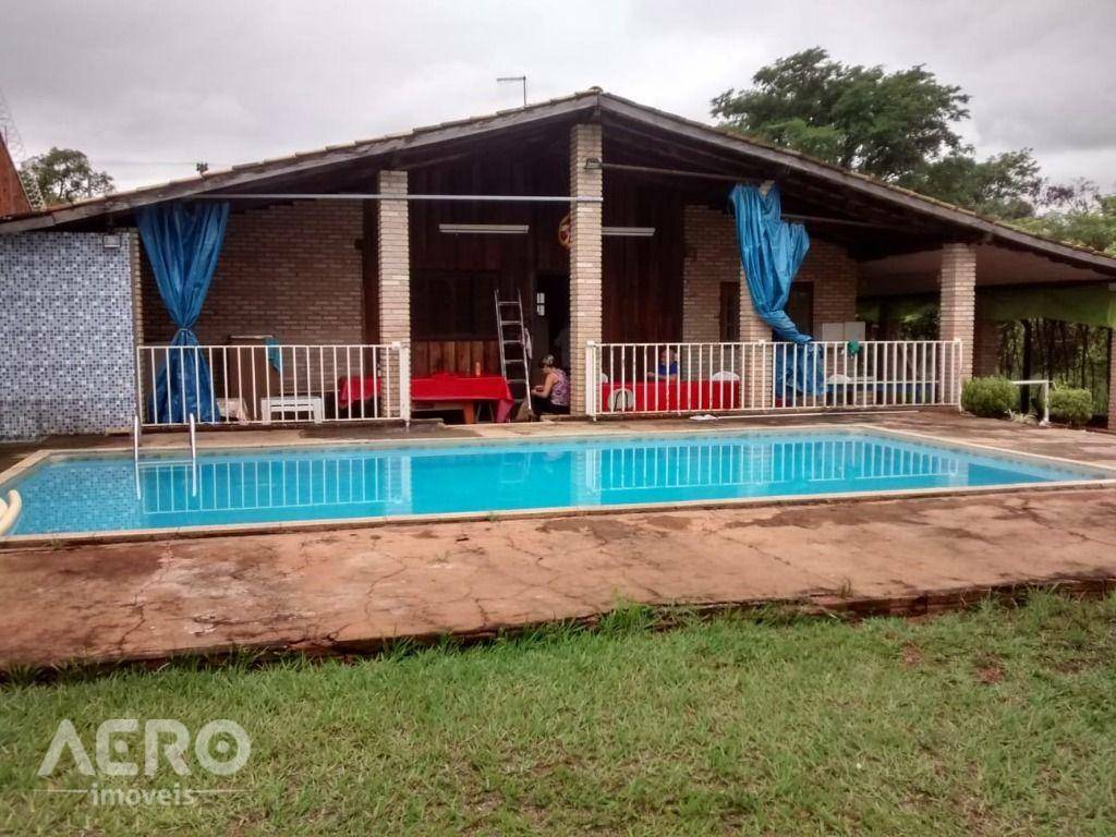 Chácara à venda com 3 quartos, 130m² - Foto 2