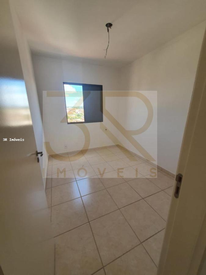 Apartamento à venda com 2 quartos, 46m² - Foto 4