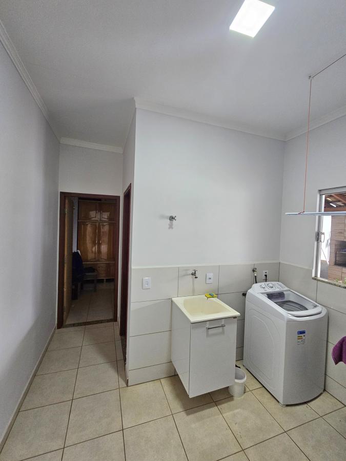 Casa à venda com 4 quartos, 250m² - Foto 12