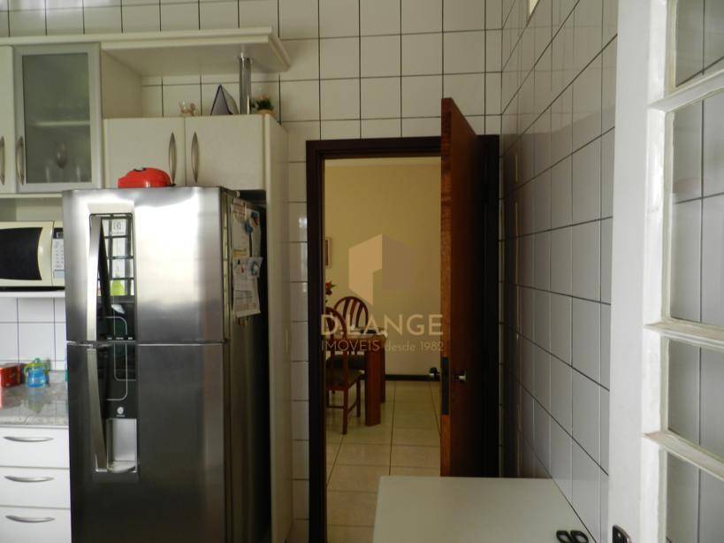 Casa de Condomínio à venda com 3 quartos, 250m² - Foto 35