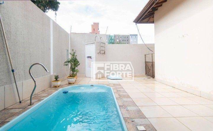 Casa à venda com 3 quartos, 221m² - Foto 42