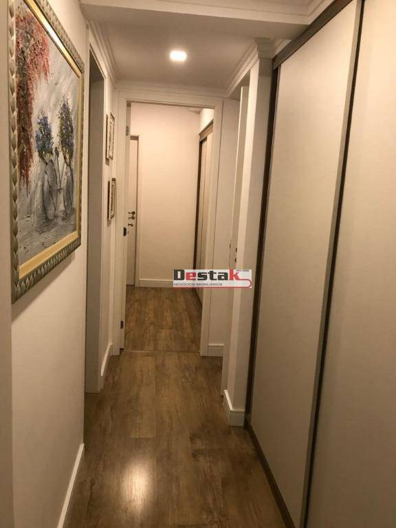 Apartamento à venda com 3 quartos, 130m² - Foto 17