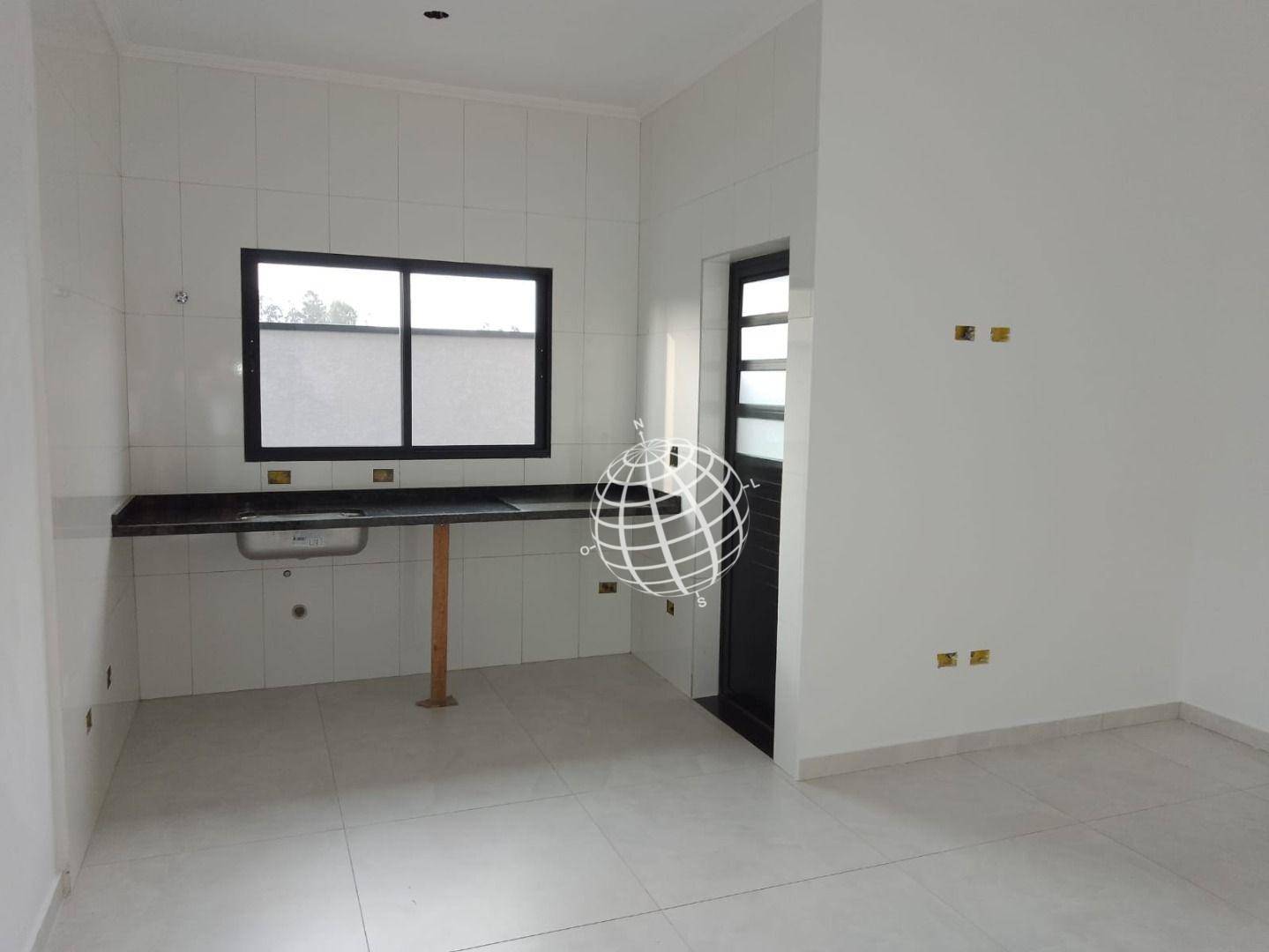 Casa à venda com 2 quartos, 67m² - Foto 4