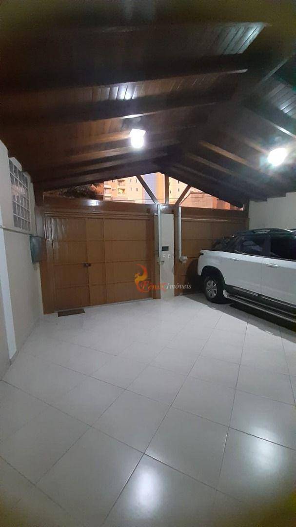 Casa à venda com 3 quartos, 223m² - Foto 4