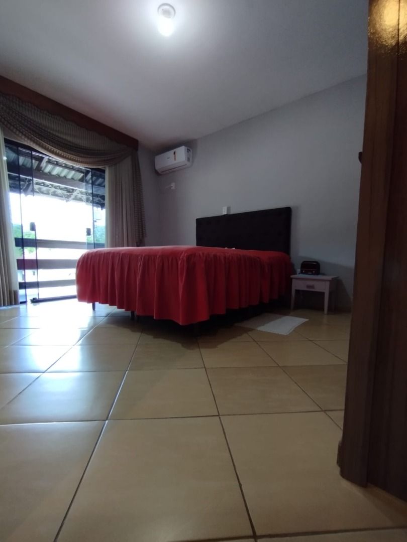 Casa à venda com 4 quartos, 258m² - Foto 15