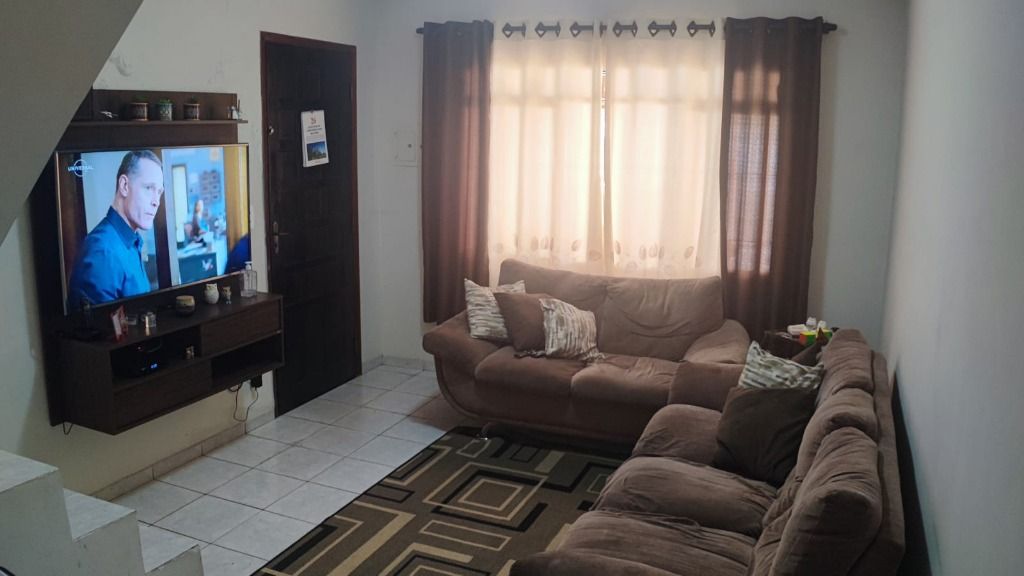 Sobrado à venda com 2 quartos, 150m² - Foto 1