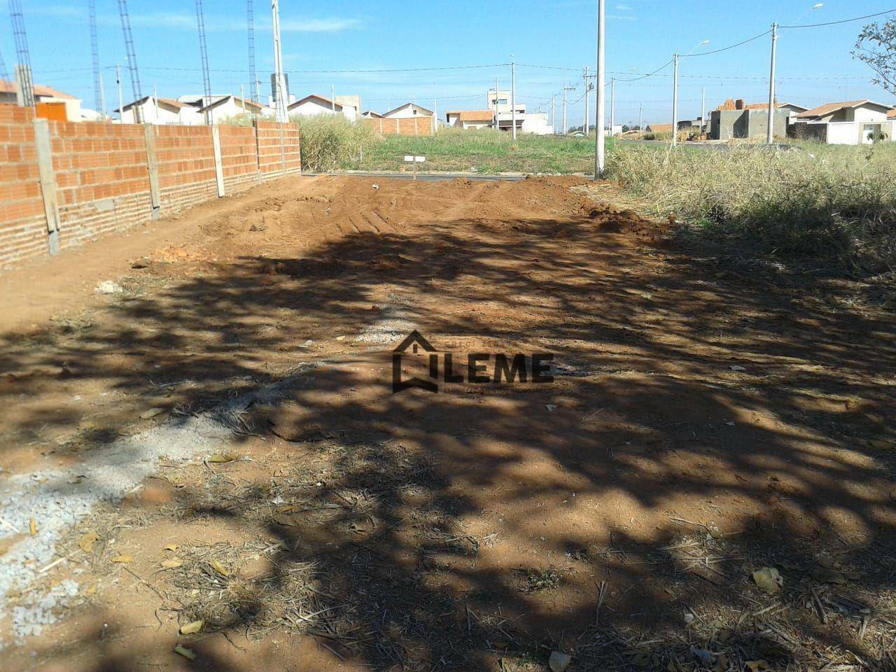 Terreno à venda, 229M2 - Foto 1