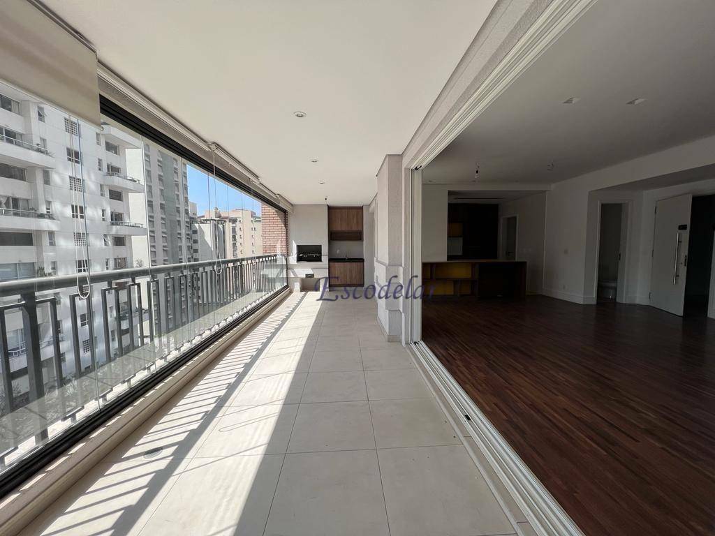 Apartamento para alugar com 3 quartos, 158m² - Foto 1