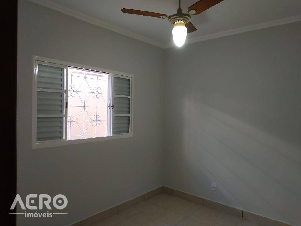 Casa à venda com 3 quartos, 180m² - Foto 12