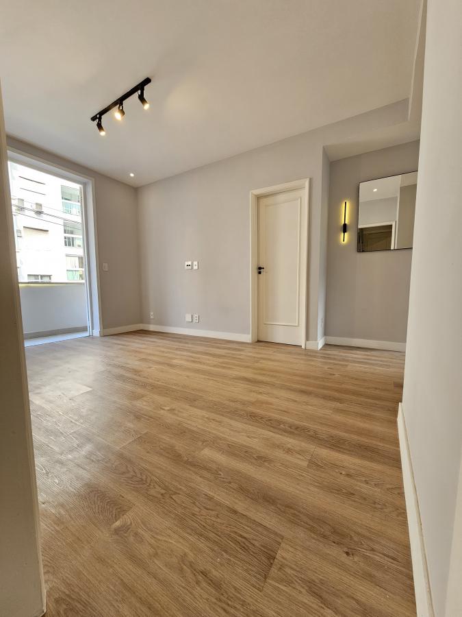 Apartamento à venda com 3 quartos, 75m² - Foto 10