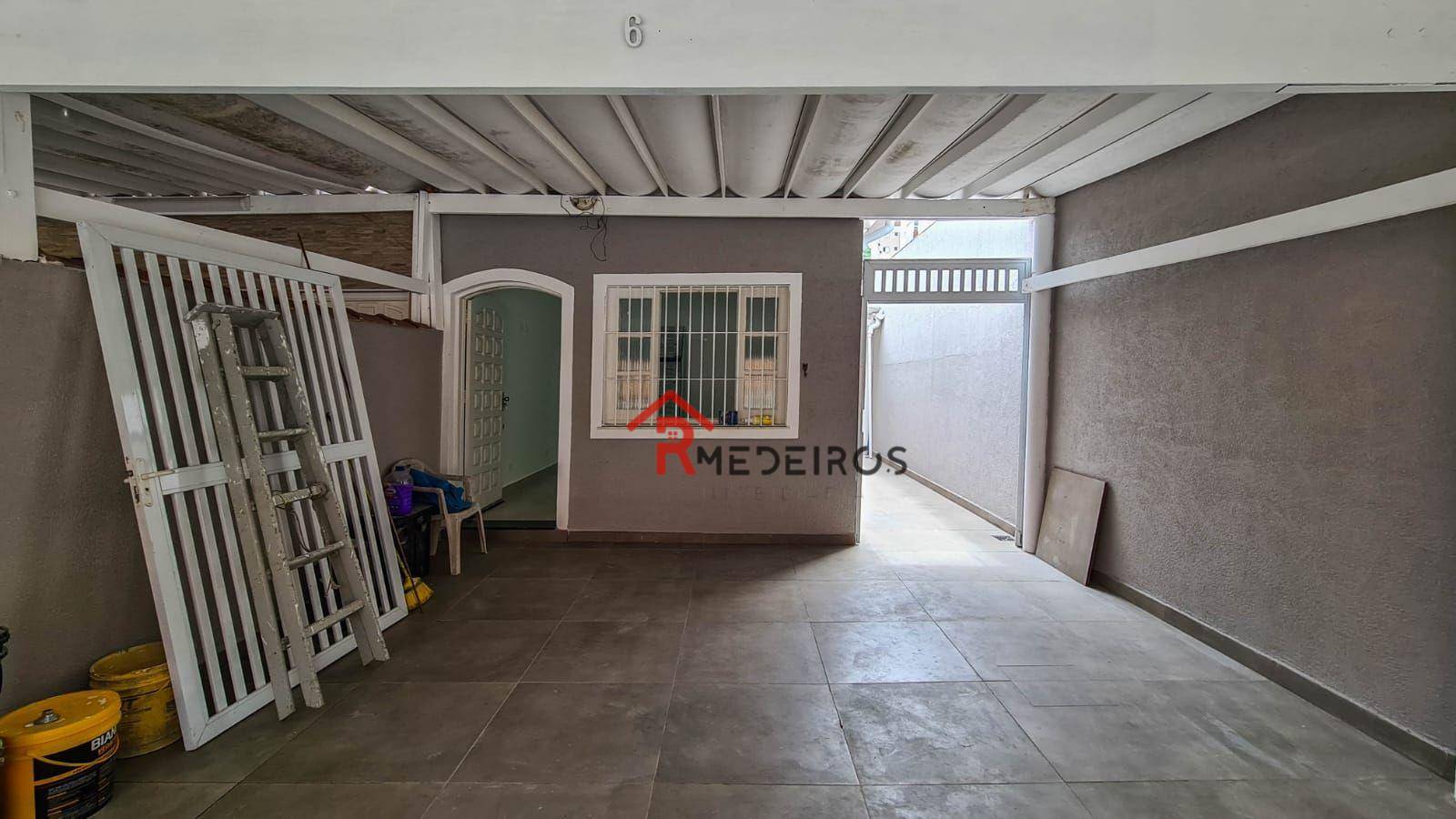 Casa à venda com 3 quartos, 90m² - Foto 27