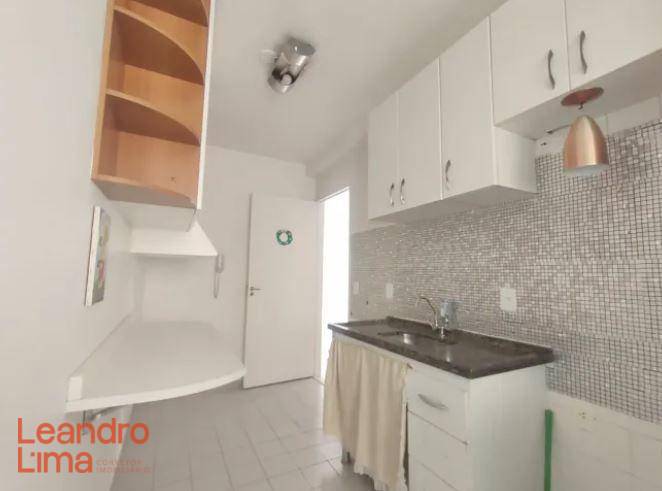 Apartamento à venda com 2 quartos, 52m² - Foto 5