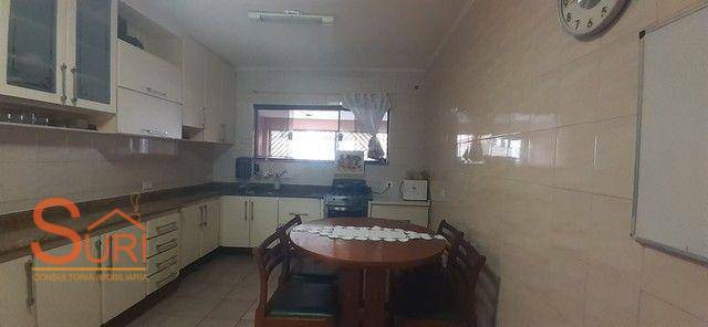 Sobrado à venda com 4 quartos, 260m² - Foto 1