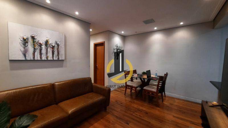 Apartamento à venda com 2 quartos, 70m² - Foto 4