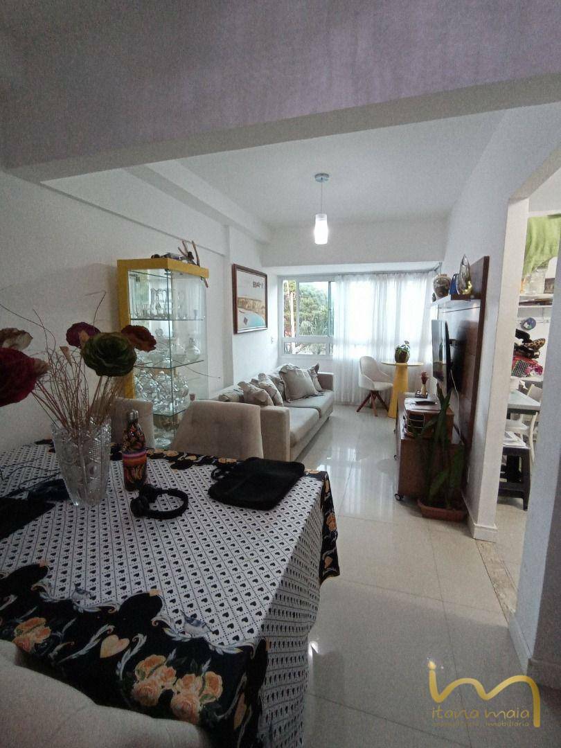 Apartamento à venda com 3 quartos, 70m² - Foto 1