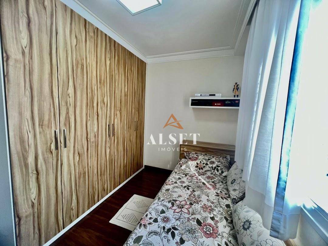 Apartamento à venda com 3 quartos, 113m² - Foto 14