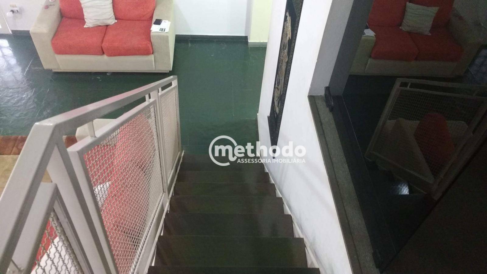 Casa à venda e aluguel com 4 quartos, 288m² - Foto 2