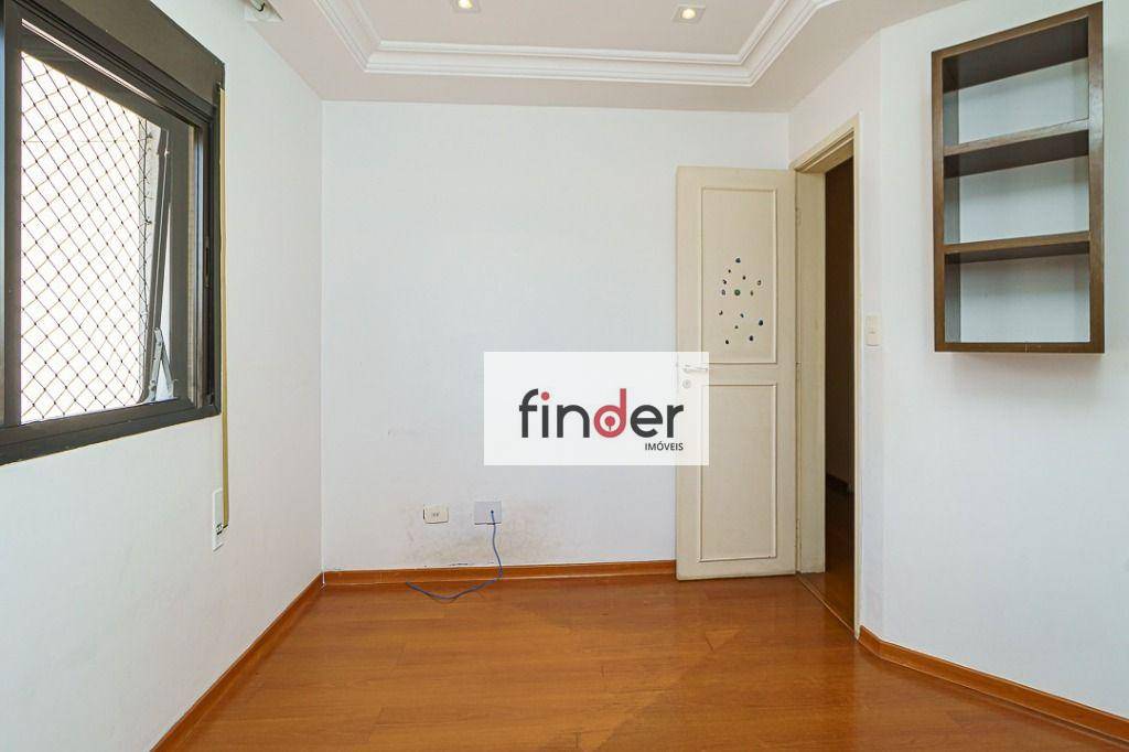 Apartamento à venda com 3 quartos, 140m² - Foto 17