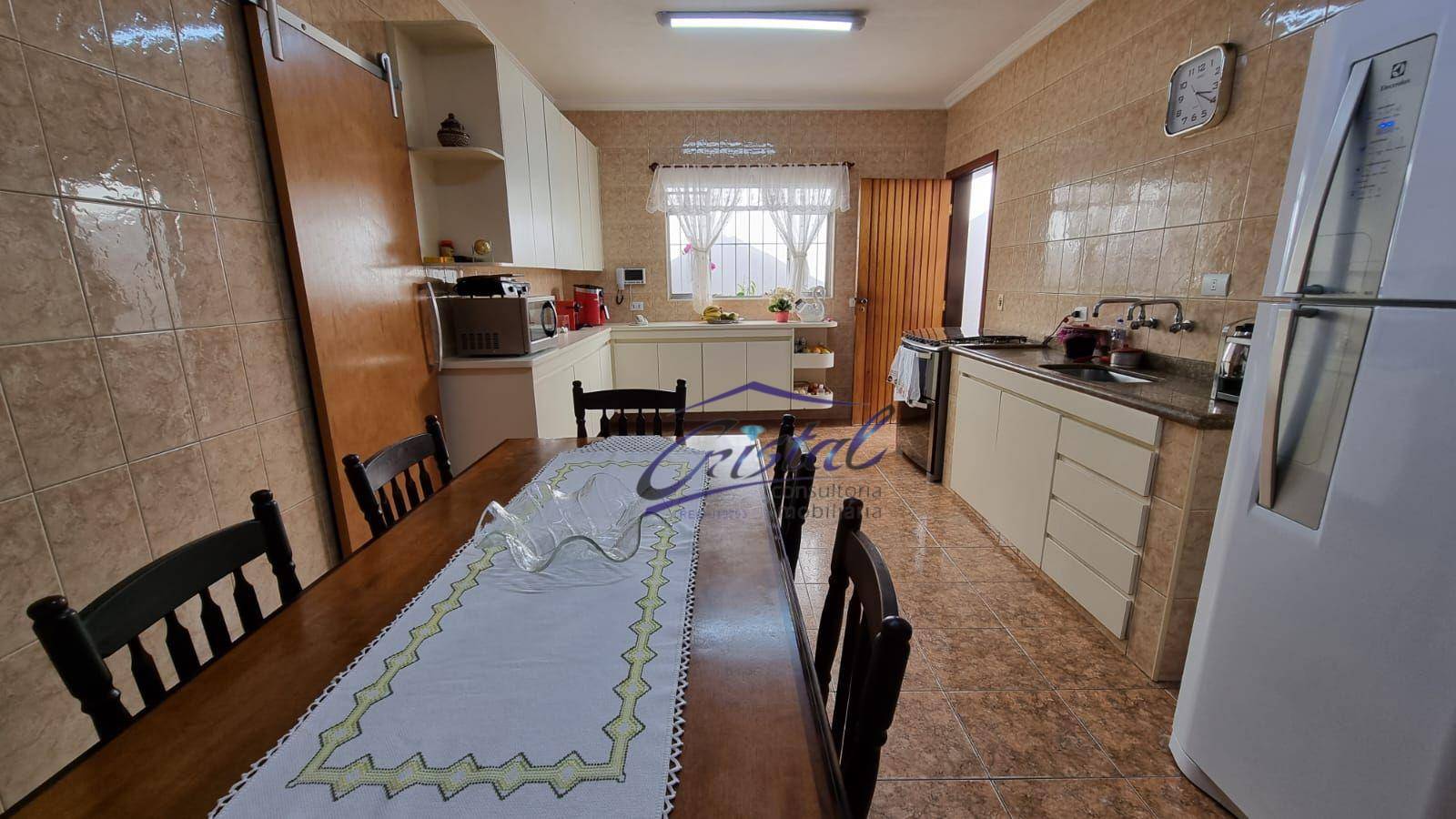 Casa à venda com 3 quartos, 141m² - Foto 8