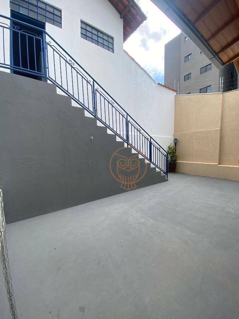 Casa para alugar com 2 quartos, 100m² - Foto 3