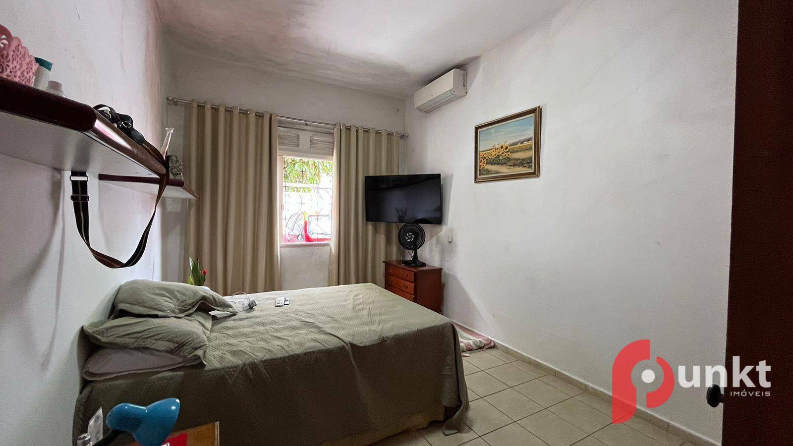 Casa à venda com 4 quartos, 380m² - Foto 4