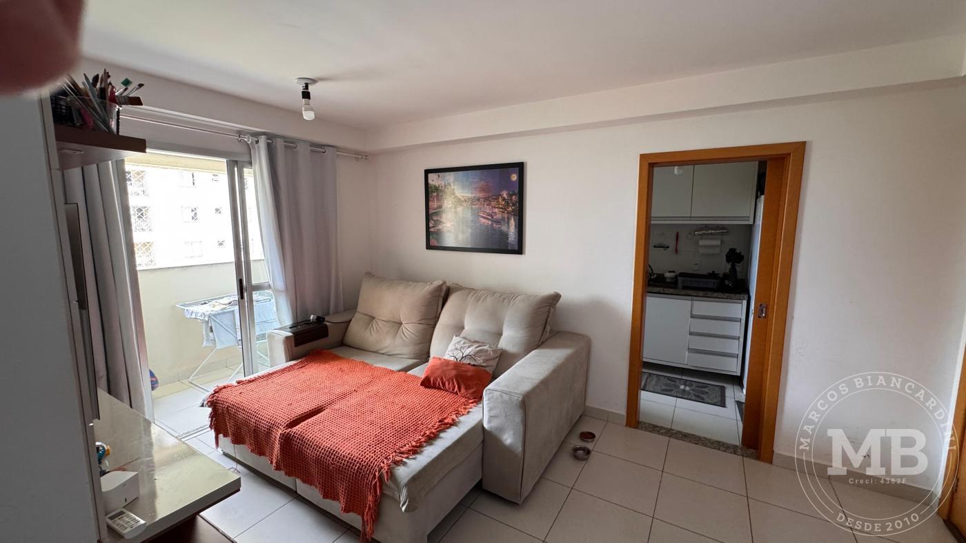 Apartamento à venda com 2 quartos, 62m² - Foto 4