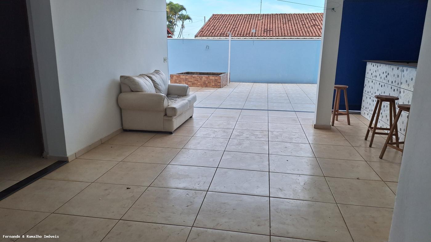 Casa para alugar com 3 quartos, 300m² - Foto 25