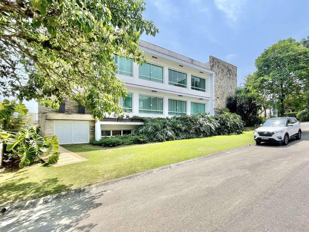 Sobrado para alugar com 6 quartos, 1200m² - Foto 1