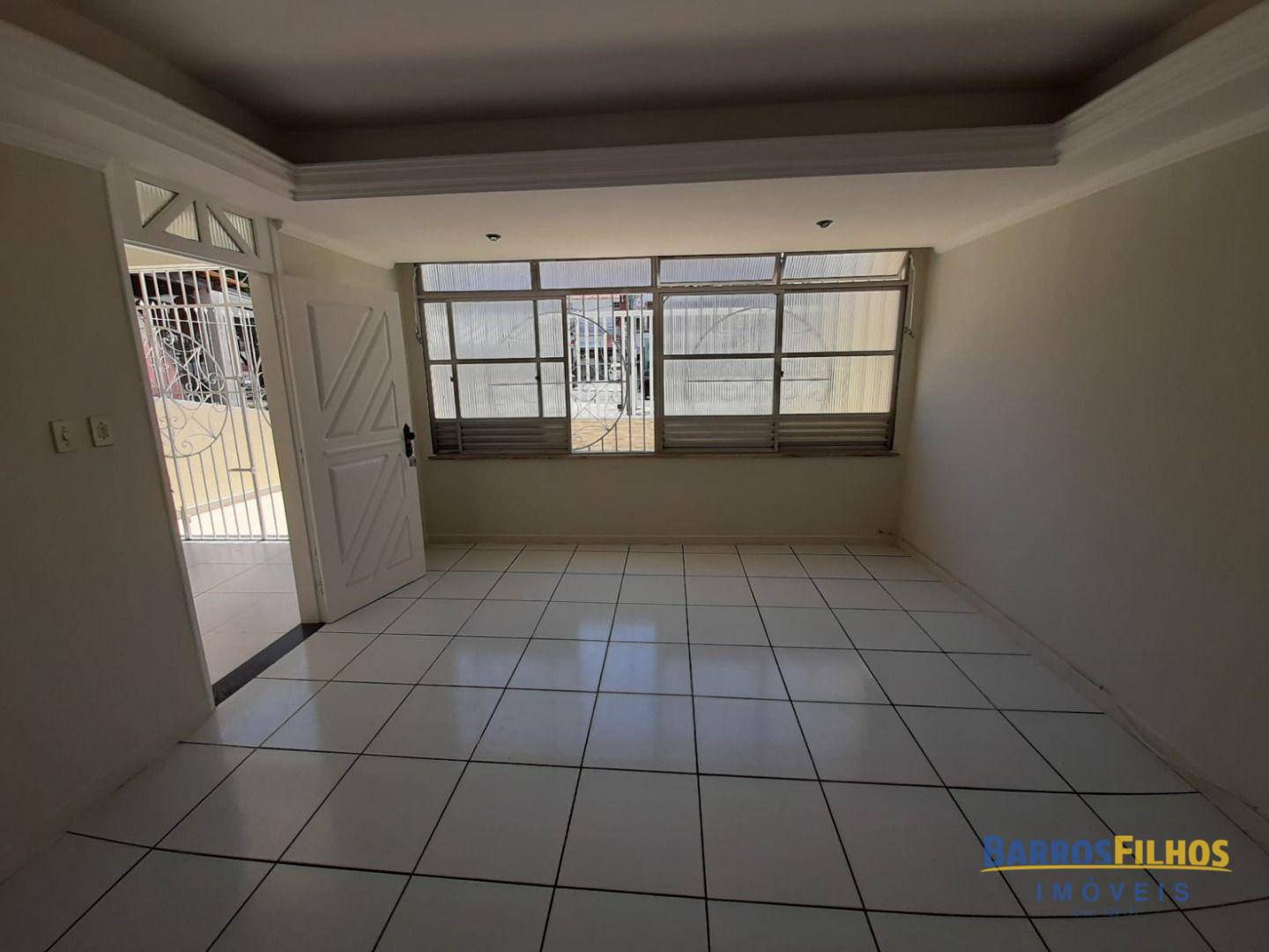 Casa para alugar com 3 quartos, 109M2 - Foto 7