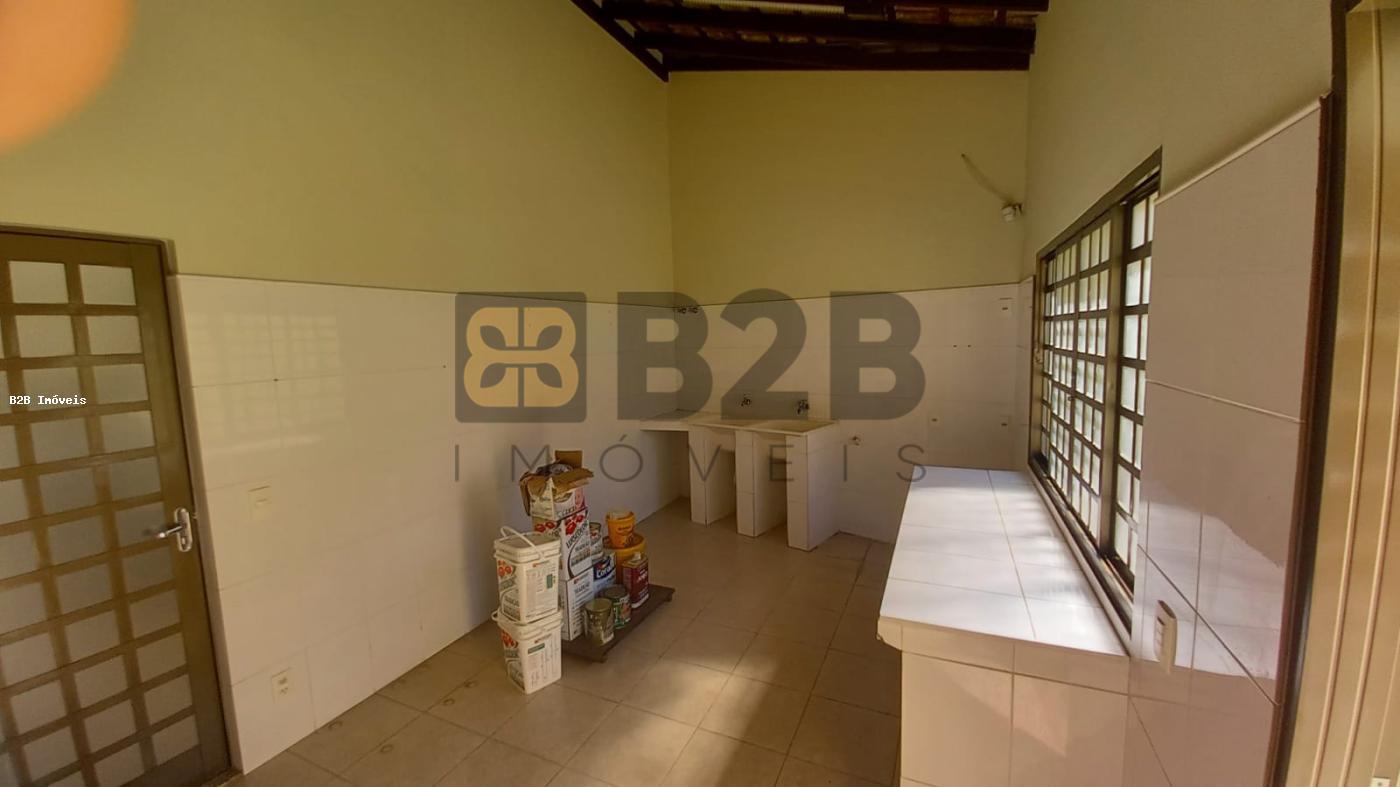 Casa à venda com 3 quartos, 260m² - Foto 11