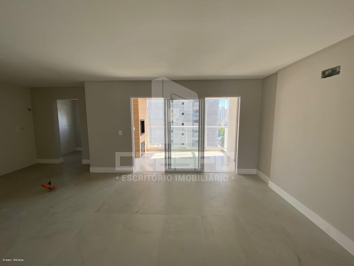 Apartamento à venda com 3 quartos, 130m² - Foto 37