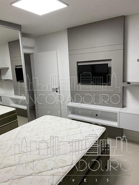 Apartamento à venda com 4 quartos, 150m² - Foto 18