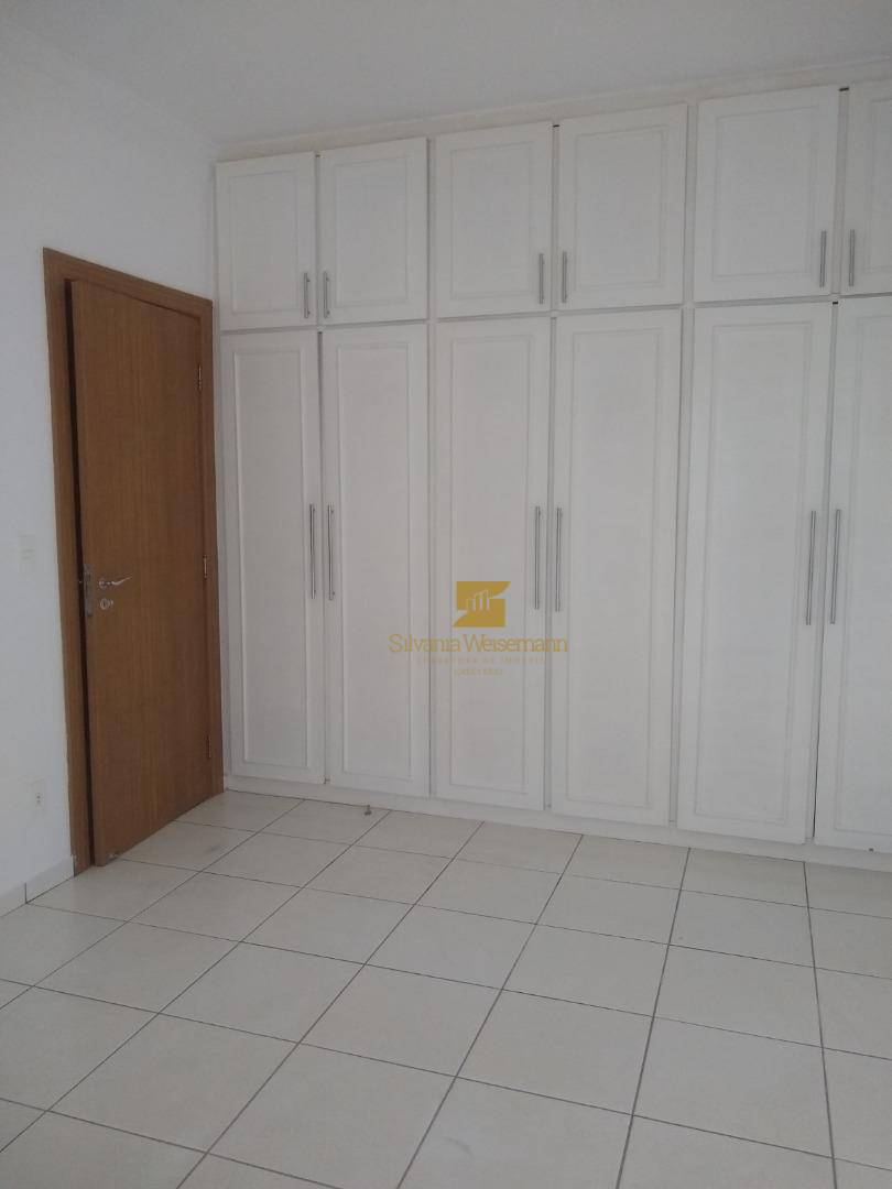 Apartamento à venda com 3 quartos, 261m² - Foto 16