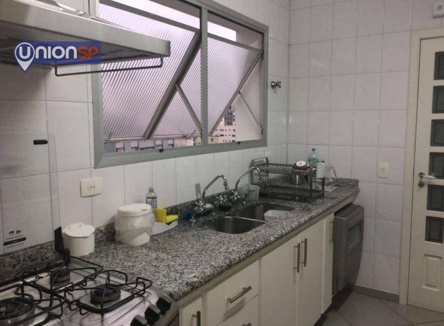 Apartamento à venda com 3 quartos, 190m² - Foto 19