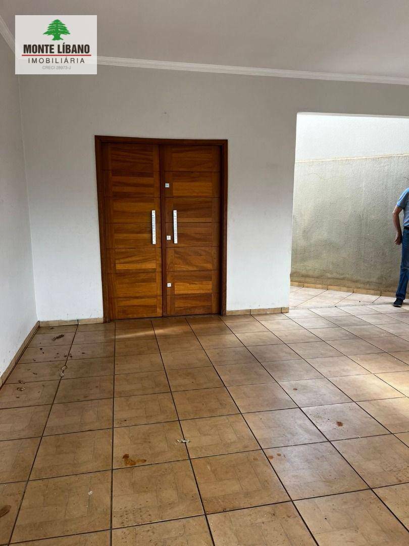 Casa à venda com 3 quartos, 300m² - Foto 3