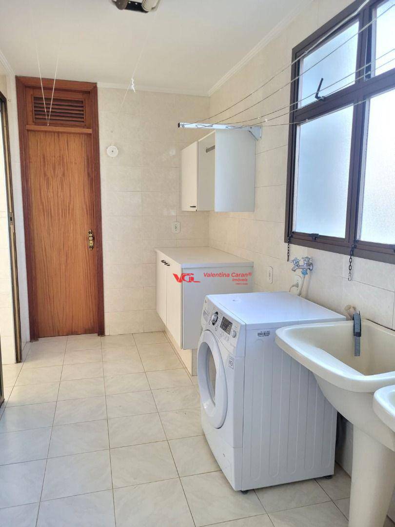 Apartamento para alugar com 3 quartos, 204m² - Foto 26