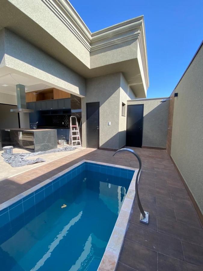Casa à venda com 3 quartos, 165m² - Foto 2