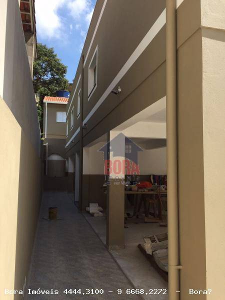 Casa à venda com 8 quartos, 476m² - Foto 1