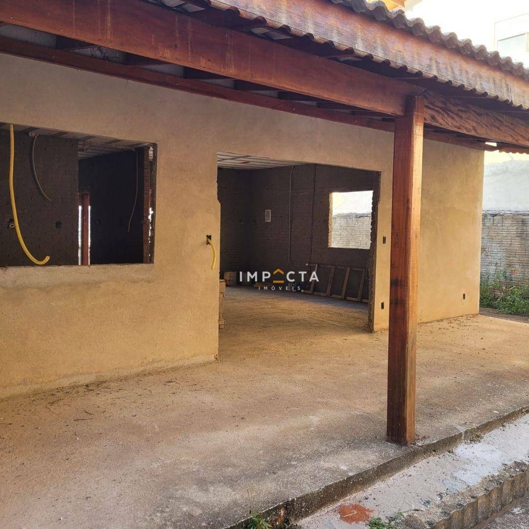 Casa à venda com 2 quartos, 318m² - Foto 7