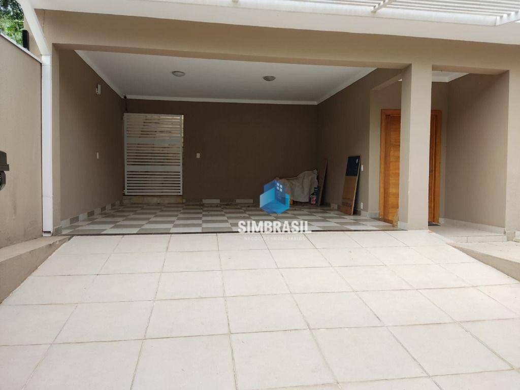 Casa à venda com 4 quartos, 240m² - Foto 4