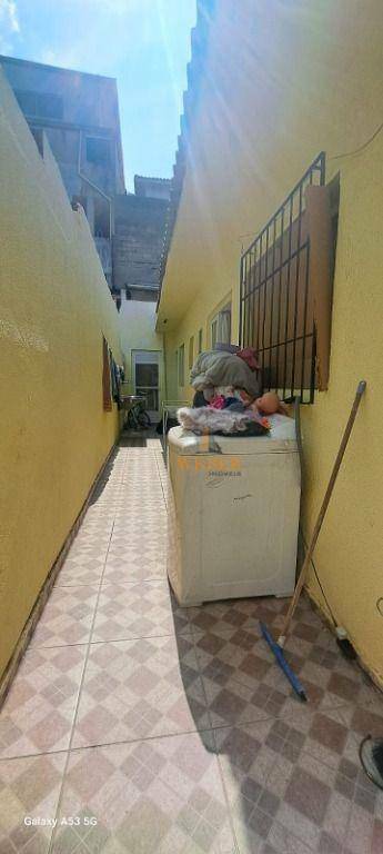 Sobrado à venda com 2 quartos, 160m² - Foto 18