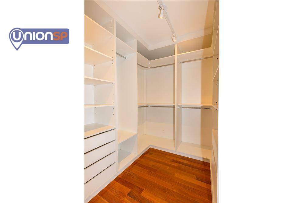 Apartamento à venda com 3 quartos, 157m² - Foto 34