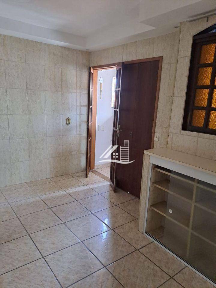 Casa à venda com 2 quartos, 190m² - Foto 17