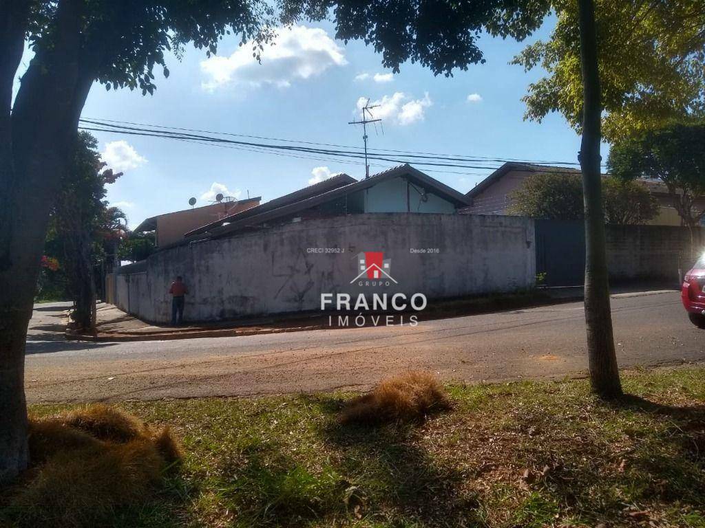 Casa para alugar com 2 quartos, 260m² - Foto 2