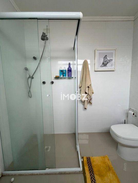 Apartamento à venda com 3 quartos, 200m² - Foto 18