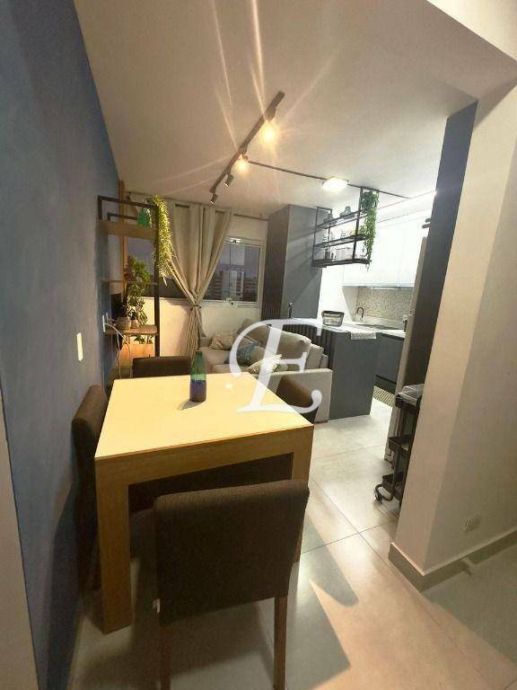 Apartamento à venda com 2 quartos, 42m² - Foto 2