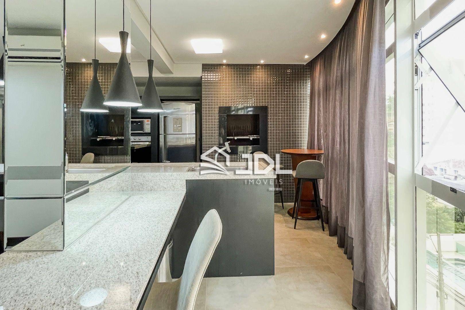 Apartamento à venda com 3 quartos, 136m² - Foto 13